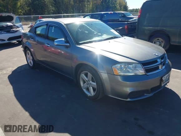 ✅ 2013 Dodge Avenger SE • VIN: 1C3CDZAB3DN664781 • Лот: 43456987. Опубликован ранее на IAAI с пробегом 135 579 миль. Бесплатный доступ к архиву аукционных продаж из США и подробный отчёт об истории автомобиля на DreamBid. Изображение 1.