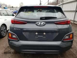 2020 Hyundai Kona SE z VIN KM8K12AA5LU467559, wystawiony jako Copart lot #38647103 z przebiegiem 63 430 mil mil oraz . Historia ofert i sprzedaży dostępna na DreamBid. Obrazek 6.