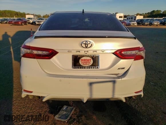 ✅ 2019 Toyota Camry XLE • VIN: 4T1BZ1HK5KU028264 • Lot: 92041155. Listed on Copart with 40,273 mi. Free auction sales archive from the USA and detailed vehicle history report at DreamBid. Image 6.