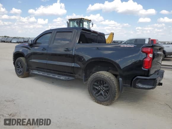 ✅ 2020 Chevrolet Silverado 1500 LT Trail Boss • VIN: 3GCPYFEL1LG391530 • Lot: 71391154. Wystawiony na Copart z przebiegiem 53 061 mil. Bezpłatny archiwum sprzedaży aukcyjnych z USA i szczegółowy raport historii pojazdu na DreamBid. Zdjęcie 2.