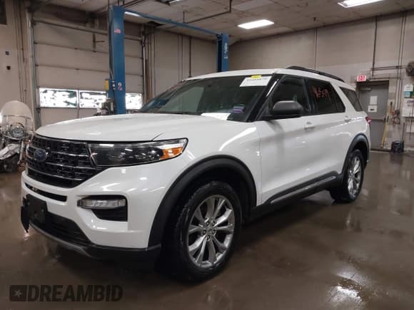 ✅ 2020 Ford Explorer XLT • VIN: 1FMSK8DH2LGA21411 • Lot: 41605079. Wystawiony na IAAI z przebiegiem 74 795 mil. Bezpłatny archiwum sprzedaży aukcyjnych z USA i szczegółowy raport historii pojazdu na DreamBid. Zdjęcie 18.