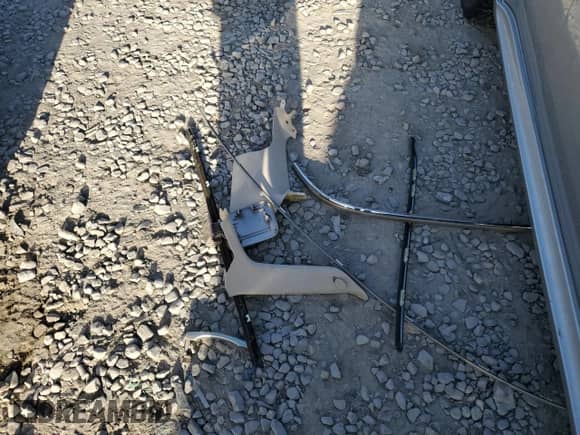 2008 Hyundai Azera Limited с VIN KMHFC46F48A289647, выставлен на аукционе Copart как лот 59970365 с пробегом 163 234 миль миль и Списание • Salvage title. История ставок и продаж доступна на DreamBid. Изображение 12.