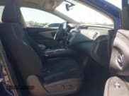 ✅ 2019 Nissan Murano S • VIN: 5N1AZ2MJ4KN163132 • Lot: 41985250. Wystawiony na IAAI z przebiegiem 57 511 mil. Bezpłatny archiwum sprzedaży aukcyjnych z USA i szczegółowy raport historii pojazdu na DreamBid. Zdjęcie 5.