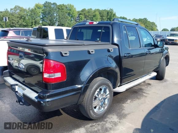 ✅ 2008 Ford Explorer Sport Trac Limited • VIN: 1FMEU33E48UA00389 • Лот: 43013624. Опубликован ранее на IAAI с пробегом 218 798 миль. Бесплатный доступ к архиву аукционных продаж из США и подробный отчёт об истории автомобиля на DreamBid. Изображение 4.