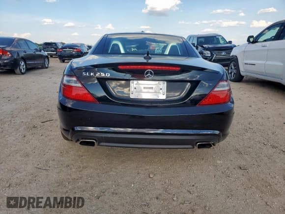 ✅ 2014 Mercedes-Benz SLK 250 • VIN: WDDPK4HA6EF087913 • Lot: 71178725. Wystawiony na Copart z przebiegiem 21 610 mil. Bezpłatny archiwum sprzedaży aukcyjnych z USA i szczegółowy raport historii pojazdu na DreamBid. Zdjęcie 6.