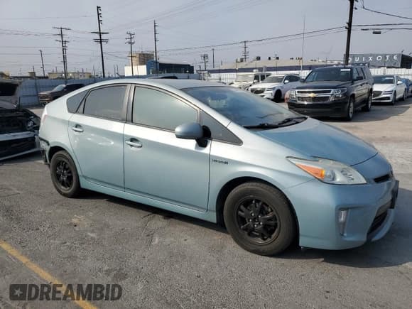 ✅ 2013 Toyota Prius One • VIN: JTDKN3DU3D5622531 • Lot: 64431795. Wystawiony na Copart z przebiegiem 170 010 mil. Bezpłatny archiwum sprzedaży aukcyjnych z USA i szczegółowy raport historii pojazdu na DreamBid. Zdjęcie 4.
