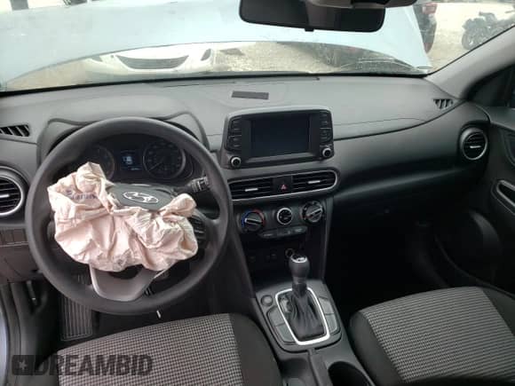 2019 Hyundai Kona SE z VIN KM8K12AA9KU231026, wystawiony jako Copart lot #69790512 z przebiegiem 24 535 mil mil oraz . Historia ofert i sprzedaży dostępna na DreamBid. Obrazek 8.