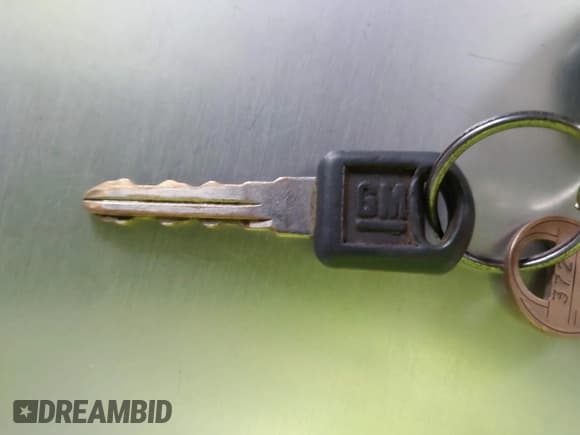 ✅ 1997 Chevrolet Suburban • VIN: 3GNFK16R3VG162229 • Lot: 43293512. Wystawiony na IAAI z przebiegiem 308 079 mil. Bezpłatny archiwum sprzedaży aukcyjnych z USA i szczegółowy raport historii pojazdu na DreamBid. Zdjęcie 11.