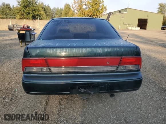✅ 1994 Nissan Maxima GXE • VIN: JN1HJ01F3RT244047 • Lot: 80753325. Wystawiony na Copart z przebiegiem 121 399 mil. Bezpłatny archiwum sprzedaży aukcyjnych z USA i szczegółowy raport historii pojazdu na DreamBid. Zdjęcie 6.
