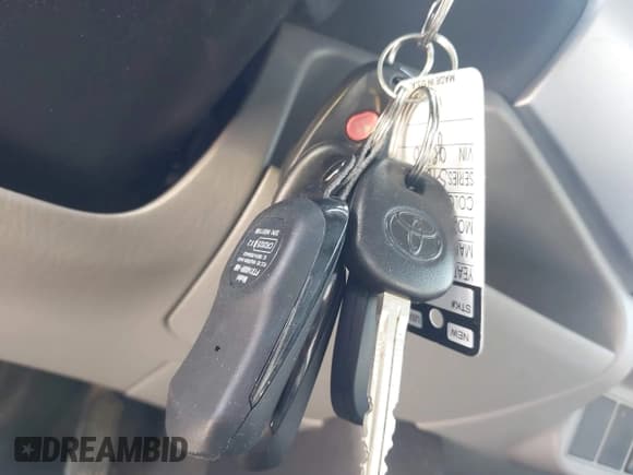 ✅ 2015 Toyota Tacoma PreRunner • VIN: 5TFKU4HN5FX006820 • Lot: 42647115. Listed on IAAI with 197,681 mi. Free auction sales archive from the USA and detailed vehicle history report at DreamBid. Image 11.