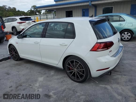 ✅ 2021 Volkswagen Golf GTI S • VIN: 3VW6T7AU3MM000831 • Лот: 74314713. Опубликован ранее на Copart с пробегом 35 383 миль. Бесплатный доступ к архиву аукционных продаж из США и подробный отчёт об истории автомобиля на DreamBid. Изображение 2.