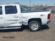 ✅ 2013 Chevrolet Silverado 1500 LTZ • VIN: 3GCPKTE24DG123063 • Lot: 42061675. Wystawiony na IAAI z przebiegiem 221 813 mil. Bezpłatny archiwum sprzedaży aukcyjnych z USA i szczegółowy raport historii pojazdu na DreamBid. Zdjęcie 6.