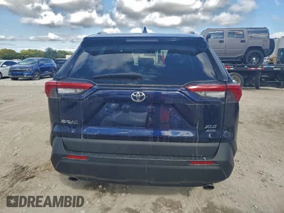 ✅ 2024 Toyota RAV4 XLE Premium • VIN: 2T3A1RFV0RW442746 • Лот: 96070495. Опубликован ранее на Copart с пробегом Не указан. Бесплатный доступ к архиву аукционных продаж из США и подробный отчёт об истории автомобиля на DreamBid. Изображение 6.