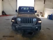 ✅ 2020 Jeep Gladiator Sport S • VIN: 1C6JJTAG9LL165862 • Лот: 87068175. Опубликован ранее на Copart с пробегом 102 825 миль. Бесплатный доступ к архиву аукционных продаж из США и подробный отчёт об истории автомобиля на DreamBid. Изображение 5.