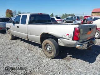✅ 2006 Chevrolet Silverado 1500 Work Truck • VIN: 1GCEK19T46E110208 • Lot: 43324395. Wystawiony na IAAI z przebiegiem 344 114 mil. Bezpłatny archiwum sprzedaży aukcyjnych z USA i szczegółowy raport historii pojazdu na DreamBid. Zdjęcie 3.