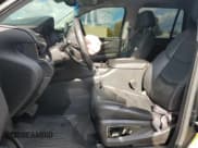 ✅ 2016 Cadillac Escalade Premium Collection • VIN: 1GYS4CKJ4GR126706 • Lot: 89549895. Wystawiony na Copart z przebiegiem 119 845 mil. Bezpłatny archiwum sprzedaży aukcyjnych z USA i szczegółowy raport historii pojazdu na DreamBid. Zdjęcie 7.