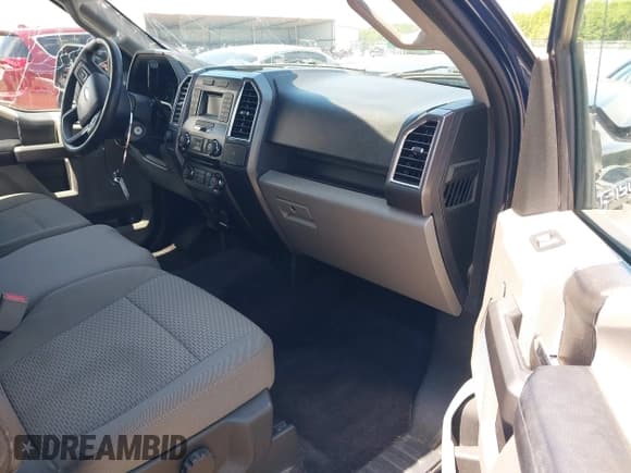 ✅ 2016 Ford F-150 XLT • VIN: 1FTEX1E88GFB80647 • Lot: 42213706. Wystawiony na IAAI z przebiegiem 70 022 mil. Bezpłatny archiwum sprzedaży aukcyjnych z USA i szczegółowy raport historii pojazdu na DreamBid. Zdjęcie 5.