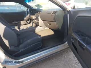 2012 Dodge Challenger SXT Plus z VIN 2C3CDYAG9CH232242, wystawiony jako IAAI lot #43405862 z przebiegiem 212 552 mil mil oraz . Historia ofert i sprzedaży dostępna na DreamBid. Obrazek 5.