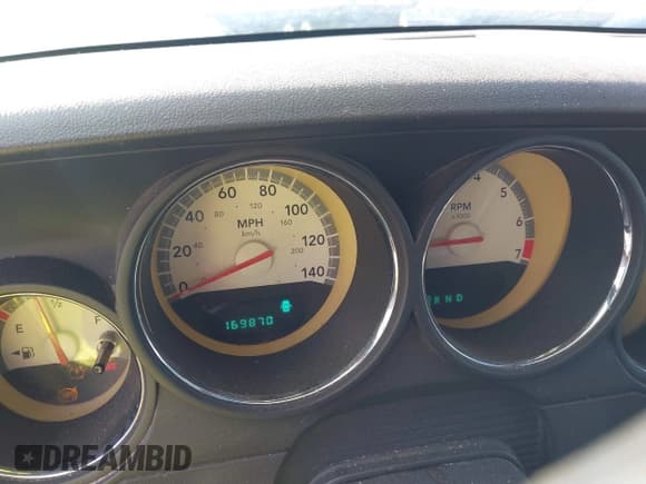 ✅ 2010 Dodge Challenger SE • VIN: 2B3CJ4DV8AH159175 • Lot: 41405959. Wystawiony na IAAI z przebiegiem 169 870 mil. Bezpłatny archiwum sprzedaży aukcyjnych z USA i szczegółowy raport historii pojazdu na DreamBid. Zdjęcie 15.