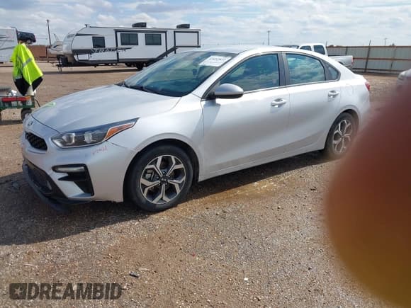 ✅ 2021 Kia Forte LXS • VIN: 3KPF24ADXME399073 • Lot: 43452822. Listed on IAAI with 24,905 mi. Free auction sales archive from the USA and detailed vehicle history report at DreamBid. Image 18.