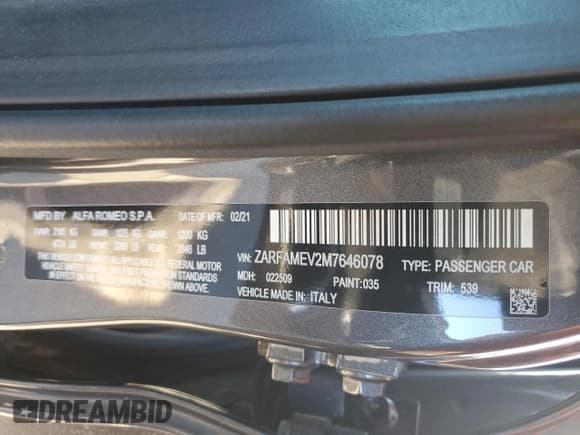 ✅ 2021 Alfa Romeo Giulia Quadrifoglio • VIN: ZARFAMEV2M7646078 • Lot: 82237543. Wystawiony na Copart z przebiegiem Nie podano. Bezpłatny archiwum sprzedaży aukcyjnych z USA i szczegółowy raport historii pojazdu na DreamBid. Zdjęcie 14.