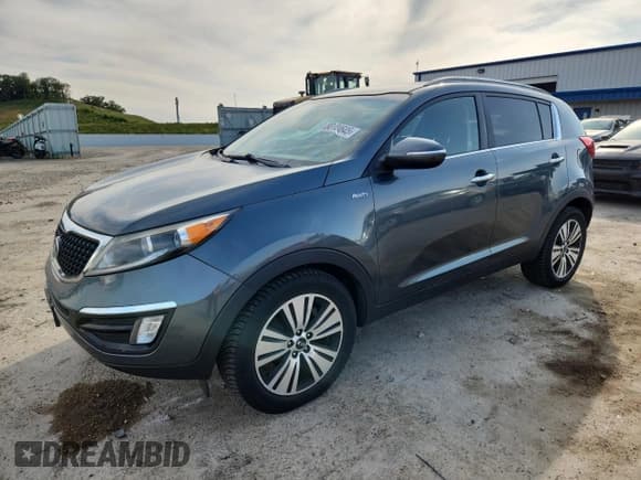 ✅ 2014 Kia Sportage EX • VIN: KNDPCCAC1E7553027 • Lot: 80184645. Listed on Copart with 160,630 mi. Free auction sales archive from the USA and detailed vehicle history report at DreamBid. Image 1.