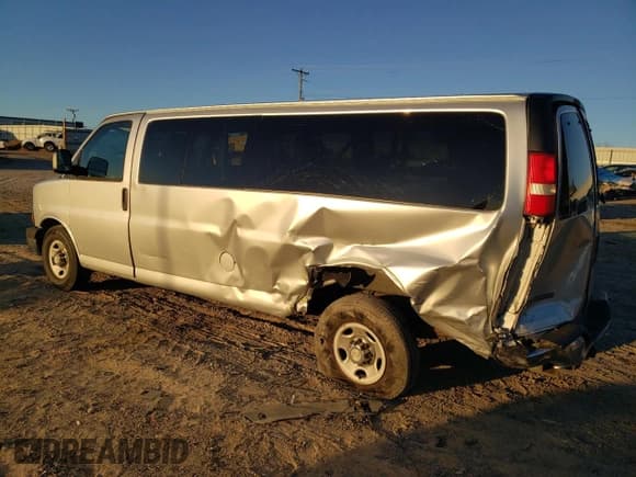 ✅ 2011 Chevrolet Express Passenger 1LT • VIN: 1GAZG1FGXB1150149 • Lot: 89523015. Wystawiony na Copart z przebiegiem 374 698 mil. Bezpłatny archiwum sprzedaży aukcyjnych z USA i szczegółowy raport historii pojazdu na DreamBid. Zdjęcie 2.