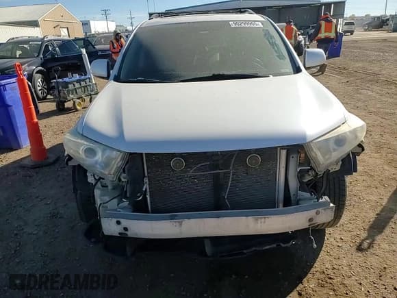 ✅ 2012 Toyota Highlander SE • VIN: 5TDBK3EH5CS119621 • Lot: 90299905. Listed on Copart with 205,340 mi. Free auction sales archive from the USA and detailed vehicle history report at DreamBid. Image 15.