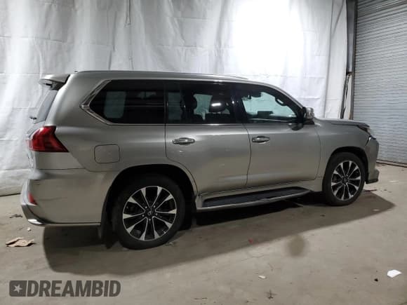 ✅ 2021 Lexus LX 570 • VIN: JTJDY7AX8M4338661 • Lot: 43195495. Listed on Copart with 16,731 mi. Free auction sales archive from the USA and detailed vehicle history report at DreamBid. Image 3.