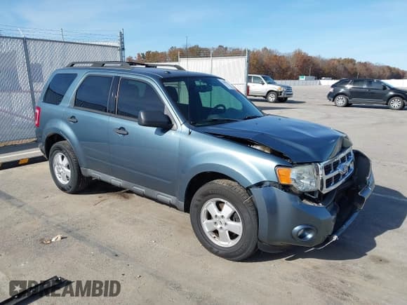 ✅ 2011 Ford Escape XLT • VIN: 1FMCU9DGXBKC16986 • Лот: 43647676. Опубликован ранее на IAAI с пробегом 73 214 миль. Бесплатный доступ к архиву аукционных продаж из США и подробный отчёт об истории автомобиля на DreamBid. Изображение 1.