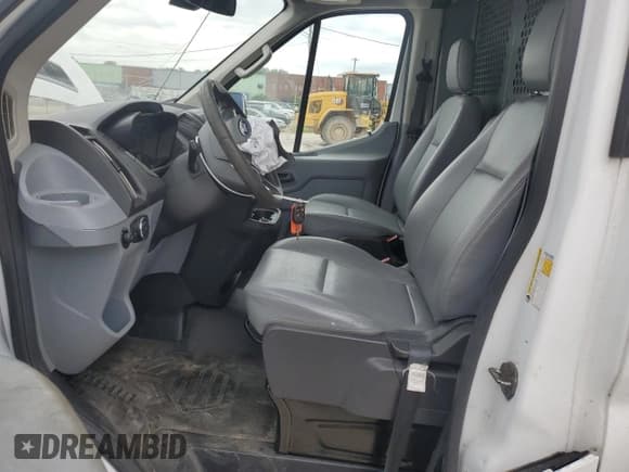 ✅ 2019 Ford Transit • VIN: 1FTBW3XG1KKB82665 • Лот: 57649055. Опубликован ранее на Copart с пробегом 440 416 миль. Бесплатный доступ к архиву аукционных продаж из США и подробный отчёт об истории автомобиля на DreamBid. Изображение 7.