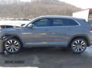 ✅ 2023 Volkswagen Atlas SEL Premium R-Line • VIN: 1V2FE2CA6PC206412 • Lot: 41801027. Wystawiony na IAAI z przebiegiem 64 898 mil. Bezpłatny archiwum sprzedaży aukcyjnych z USA i szczegółowy raport historii pojazdu na DreamBid. Zdjęcie 15.