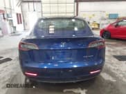✅ 2018 Tesla Model 3 Long Range Battery • VIN: 5YJ3E1EB2JF090155 • Lot: 43514484. Wystawiony na IAAI z przebiegiem 28 353 mil. Bezpłatny archiwum sprzedaży aukcyjnych z USA i szczegółowy raport historii pojazdu na DreamBid. Zdjęcie 16.