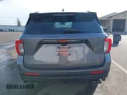 ✅ 2022 Ford Explorer ST • VIN: 1FM5K8GC3NGA17738 • Lot: 41546088. Wystawiony na IAAI z przebiegiem 54 636 mil. Bezpłatny archiwum sprzedaży aukcyjnych z USA i szczegółowy raport historii pojazdu na DreamBid. Zdjęcie 16.