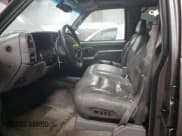 ✅ 1999 Chevrolet Suburban • VIN: 1GNFK16R5XJ342829 • Лот: 81131284. Опубликован ранее на Copart с пробегом 533 542 миль. Бесплатный доступ к архиву аукционных продаж из США и подробный отчёт об истории автомобиля на DreamBid. Изображение 7.