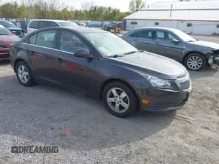 2014 Chevrolet Cruze 1LT с VIN 1G1PC5SB3E7487302, выставлен на аукционе IAAI как лот 43548051 с пробегом 166 127 миль миль и . История ставок и продаж доступна на DreamBid. Изображение 1.