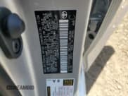 ✅ 2025 Toyota Corolla Hybrid LE • VIN: JTDBDMHE2SJ012412 • Lot: 57169775. Wystawiony na Copart z przebiegiem 2 962 mil. Bezpłatny archiwum sprzedaży aukcyjnych z USA i szczegółowy raport historii pojazdu na DreamBid. Zdjęcie 12.