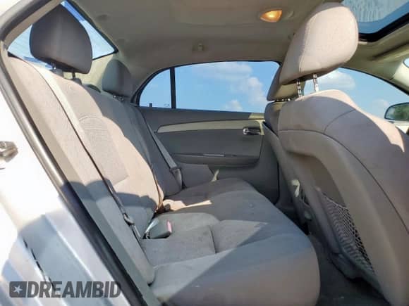 2012 Chevrolet Malibu 1LT z VIN 1G1ZC5EU6CF116093, wystawiony jako Copart lot #80727035 z przebiegiem 260 021 mil mil oraz Szkoda całkowita • Salvage title. Historia ofert i sprzedaży dostępna na DreamBid. Obrazek 10.