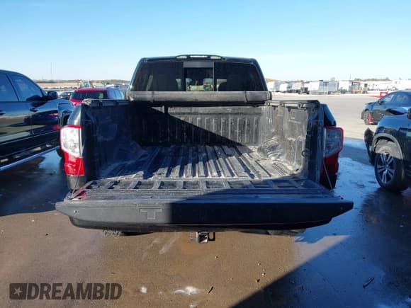✅ 2018 Nissan Titan Pro-4X • VIN: 1N6AA1E52JN511884 • Lot: 43594095. Listed on IAAI with 122,006 mi. Free auction sales archive from the USA and detailed vehicle history report at DreamBid. Image 18.