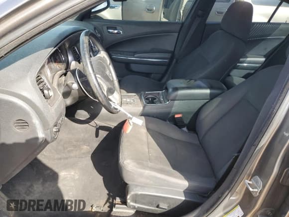 ✅ 2011 Dodge Charger Rallye • VIN: 2B3CL3CG9BH579424 • Лот: 49116355. Опубликован ранее на Copart с пробегом 146 062 миль. Бесплатный доступ к архиву аукционных продаж из США и подробный отчёт об истории автомобиля на DreamBid. Изображение 7.