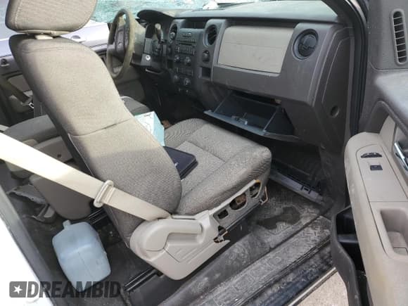 ✅ 2010 Ford F-150 XL • VIN: 1FTNF1E81AKB37107 • Lot: 43916295. Listed on Copart with 122,748 mi. Free auction sales archive from the USA and detailed vehicle history report at DreamBid. Image 8.