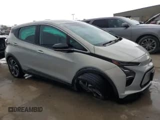 ✅ 2023 Chevrolet Bolt EV 2LT • VIN: 1G1FX6S00P4183031 • Lot: 50539555. Wystawiony na Copart z przebiegiem 94 336 mil. Bezpłatny archiwum sprzedaży aukcyjnych z USA i szczegółowy raport historii pojazdu na DreamBid. Zdjęcie 4.