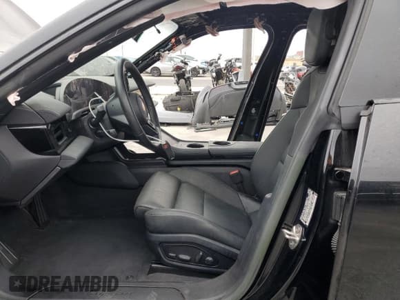 ✅ 2022 Porsche Taycan • VIN: WP0AA2Y17NSA14812 • Lot: 57610295. Wystawiony na Copart z przebiegiem 35 733 mil. Bezpłatny archiwum sprzedaży aukcyjnych z USA i szczegółowy raport historii pojazdu na DreamBid. Zdjęcie 7.