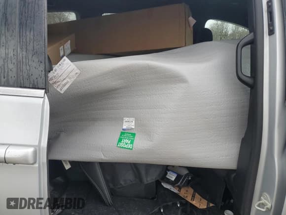 ✅ 2022 Chrysler Pacifica Touring • VIN: 2C4RC1FG4NR148612 • Lot: 50354835. Listed on Copart with 10,412 mi. Free auction sales archive from the USA and detailed vehicle history report at DreamBid. Image 11.