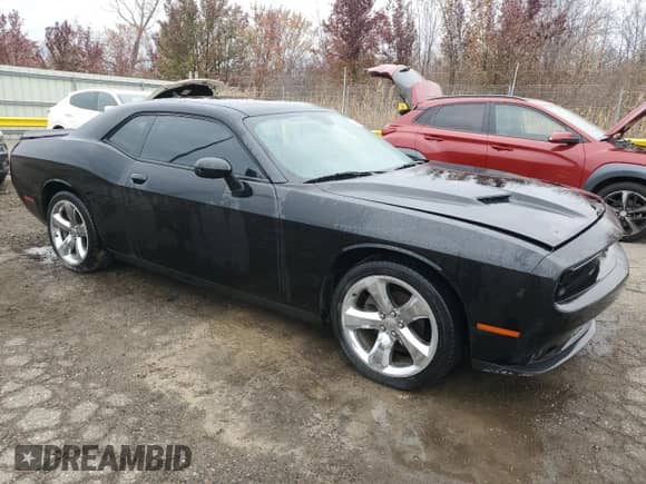 ✅ 2017 Dodge Challenger SXT Plus • VIN: 2C3CDZAG3HH516995 • Лот: 91494545. Опубликован ранее на Copart с пробегом 84 266 миль. Бесплатный доступ к архиву аукционных продаж из США и подробный отчёт об истории автомобиля на DreamBid. Изображение 4.