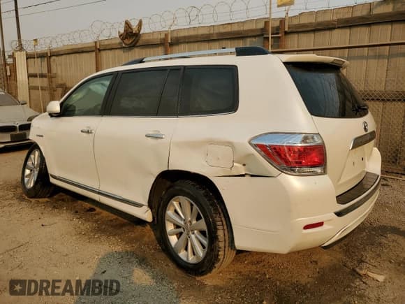 ✅ 2011 Toyota Highlander Limited • VIN: JTEDC3EH6B2003044 • Lot: 87972595. Listed on Copart with 193,125 mi. Free auction sales archive from the USA and detailed vehicle history report at DreamBid. Image 2.