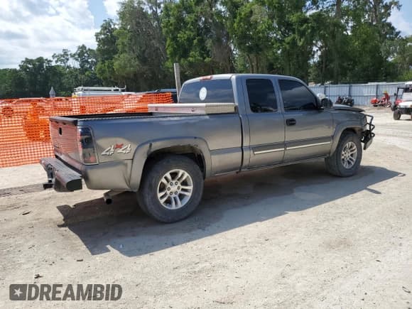 ✅ 2006 Chevrolet Silverado 1500 LT2 • VIN: 1GCEK19B76Z262869 • Лот: 55513435. Опубликован ранее на Copart с пробегом Не указан. Бесплатный доступ к архиву аукционных продаж из США и подробный отчёт об истории автомобиля на DreamBid. Изображение 3.