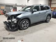 ✅ 2023 Toyota Highlander XLE • VIN: 5TDKDRBH4PS516938 • Lot: 43575647. Listed on IAAI with 22,056 mi. Free auction sales archive from the USA and detailed vehicle history report at DreamBid. Image 2.