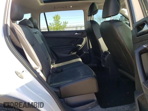 ✅ 2022 Volkswagen Tiguan SE • VIN: 3VV2B7AX9NM127634 • Lot: 55668325. Wystawiony na Copart z przebiegiem 47 734 mil. Bezpłatny archiwum sprzedaży aukcyjnych z USA i szczegółowy raport historii pojazdu na DreamBid. Zdjęcie 11.