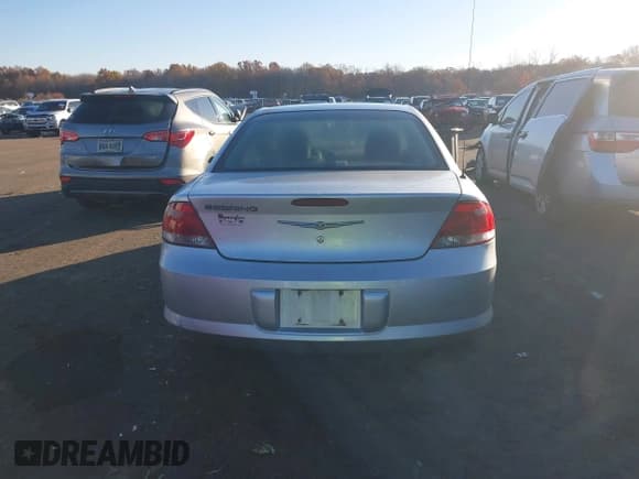 ✅ 2006 Chrysler Sebring • VIN: 1C3EL46X96N141545 • Lot: 43700100. Wystawiony na IAAI z przebiegiem 164 782 mil. Bezpłatny archiwum sprzedaży aukcyjnych z USA i szczegółowy raport historii pojazdu na DreamBid. Zdjęcie 16.